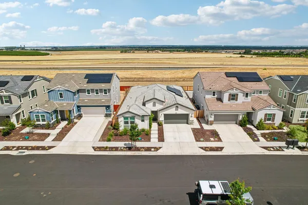 $880,000 | 3695 Singh Lane, Tracy, CA 95377