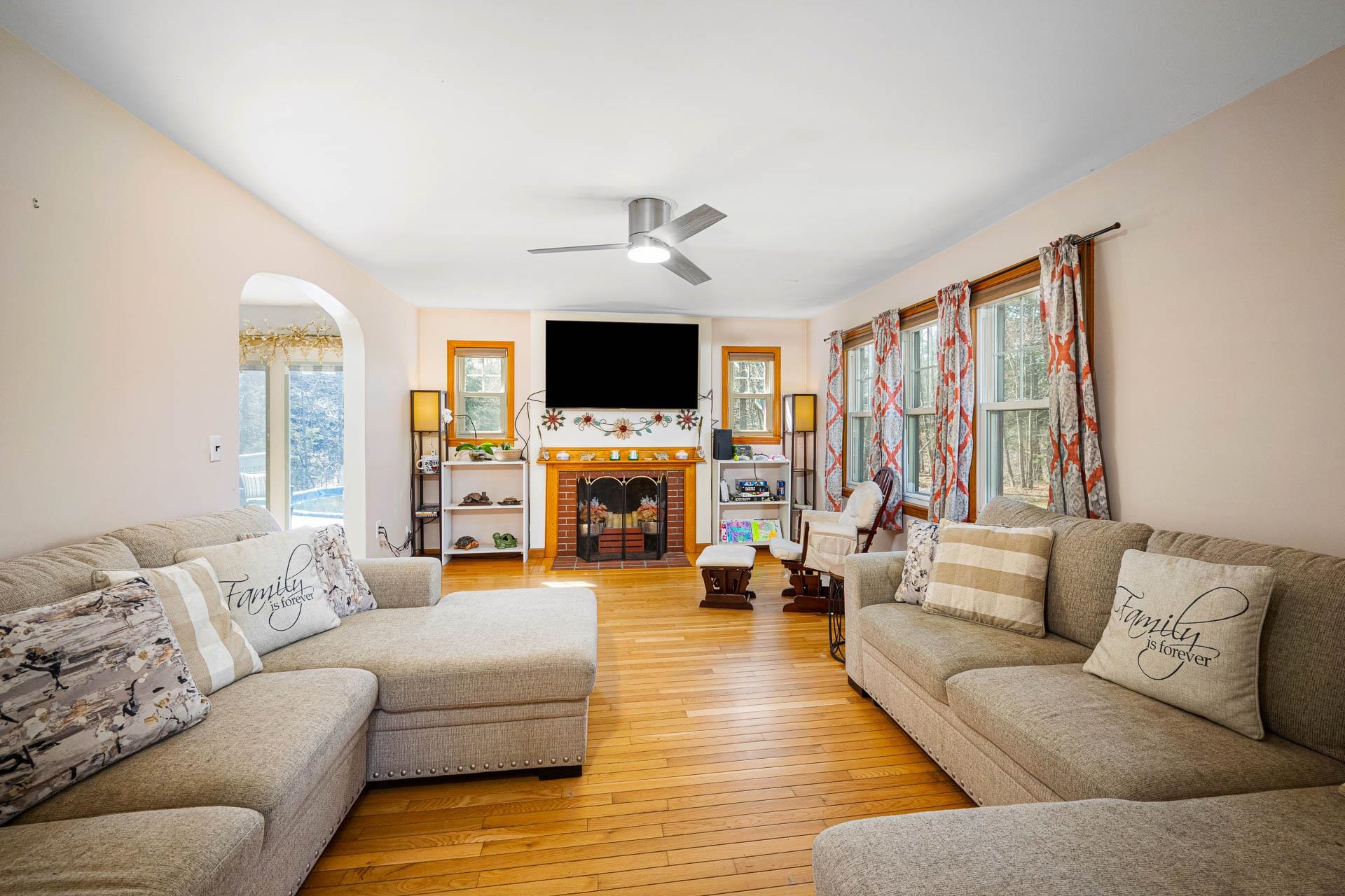 98 River Road Claremont, NH 03743 - Photo 6 of 39 Gallery Image 6