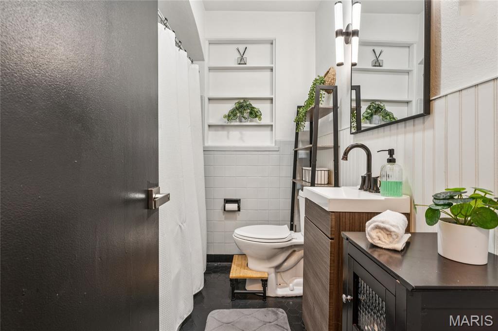 4643 Theiss Road St. Louis, MO 63128 - Photo 8 of 27 Gallery Image 8