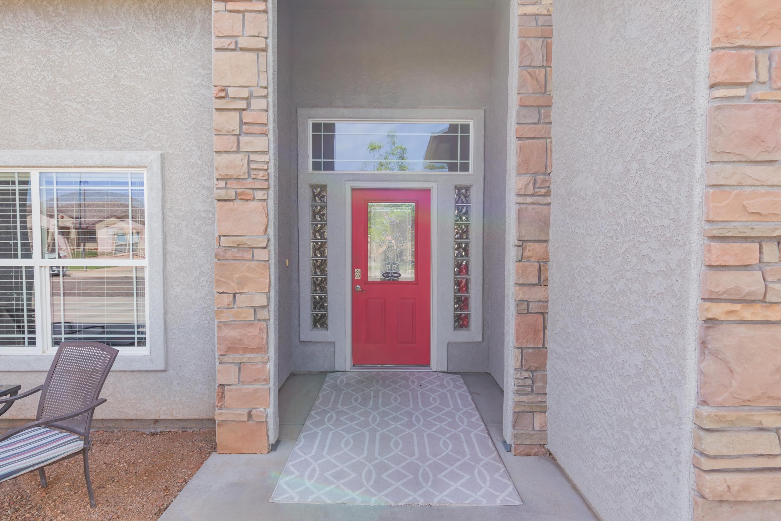 544 Hemlock Drive Fruita, CO 81521 - Photo 5 of 36 an entryway with a door