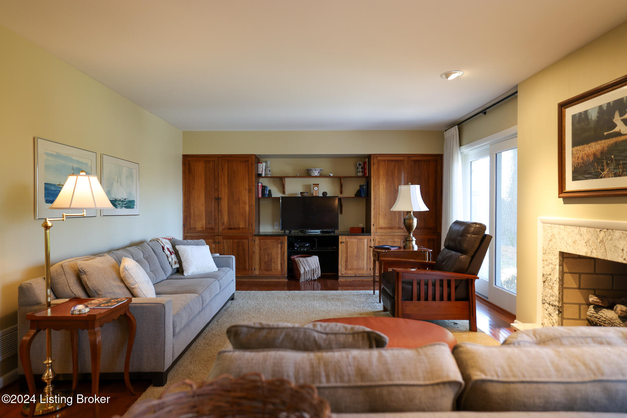 6107 Innes Trace Road Louisville, KY 40222 - Photo 8 of 52 Famiy Room