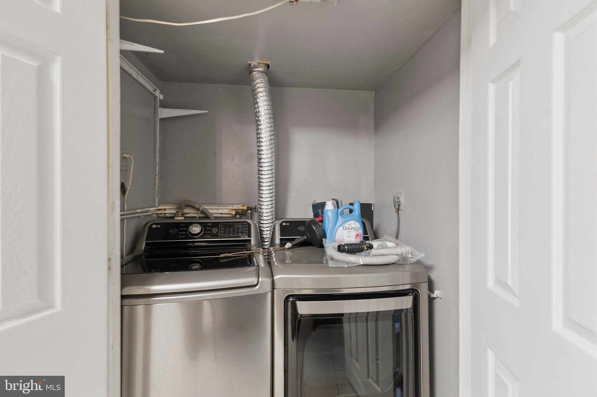 358 Kimwood Road Arnold, MD 21012 - Photo 15 of 15 a kitchen with a stove and a refrigerator