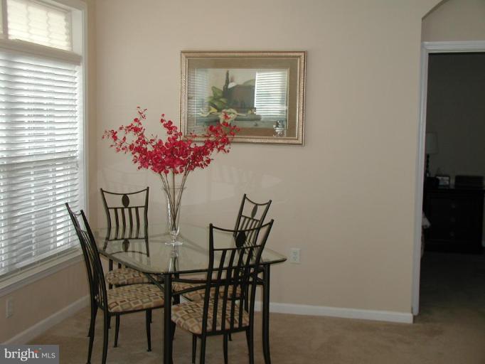 504 Sunset View Terrace Southeast, Unit 208 Leesburg, VA 20175 - Photo 14 of 14 Dining Room