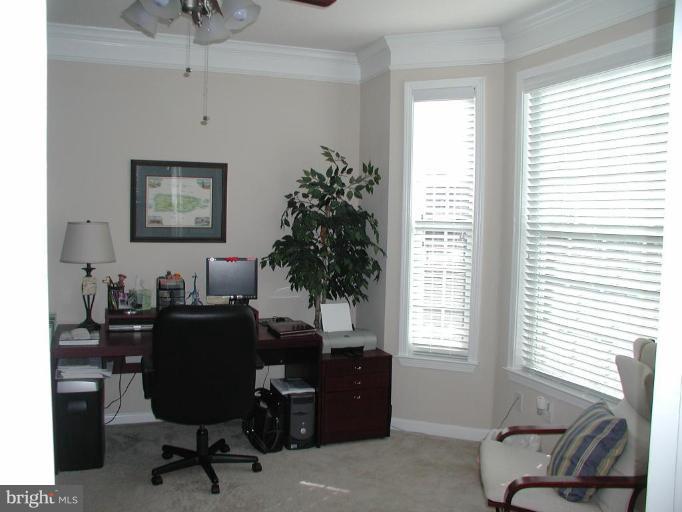 504 Sunset View Terrace Southeast, Unit 208 Leesburg, VA 20175 - Photo 9 of 14 Bedroom #2