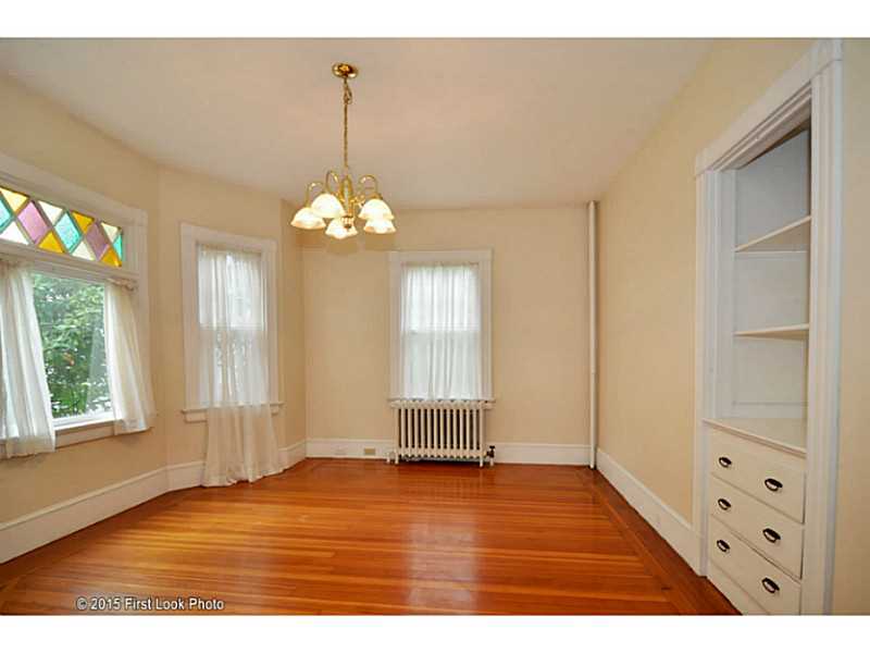 10 Cummings Road Newport, RI 02840 - Photo 13 of 25 Dining Room.