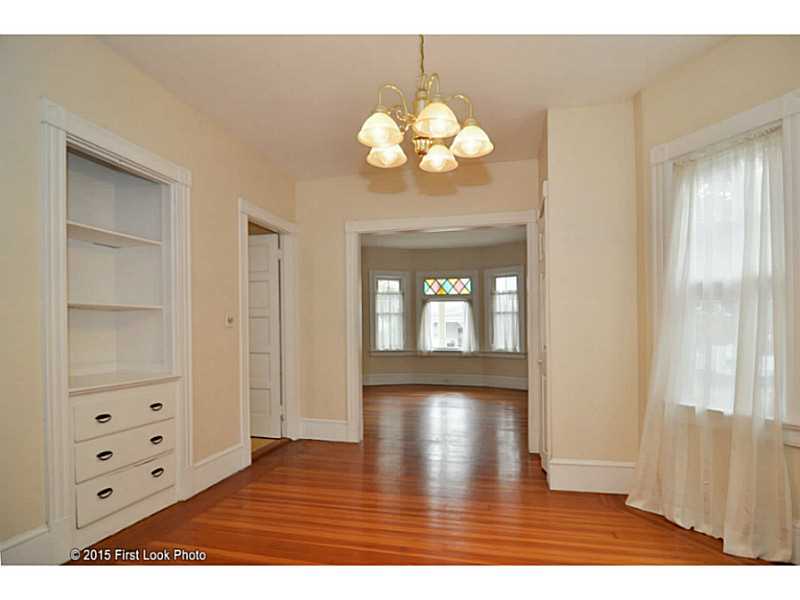 10 Cummings Road Newport, RI 02840 - Photo 14 of 25 Dining Room.