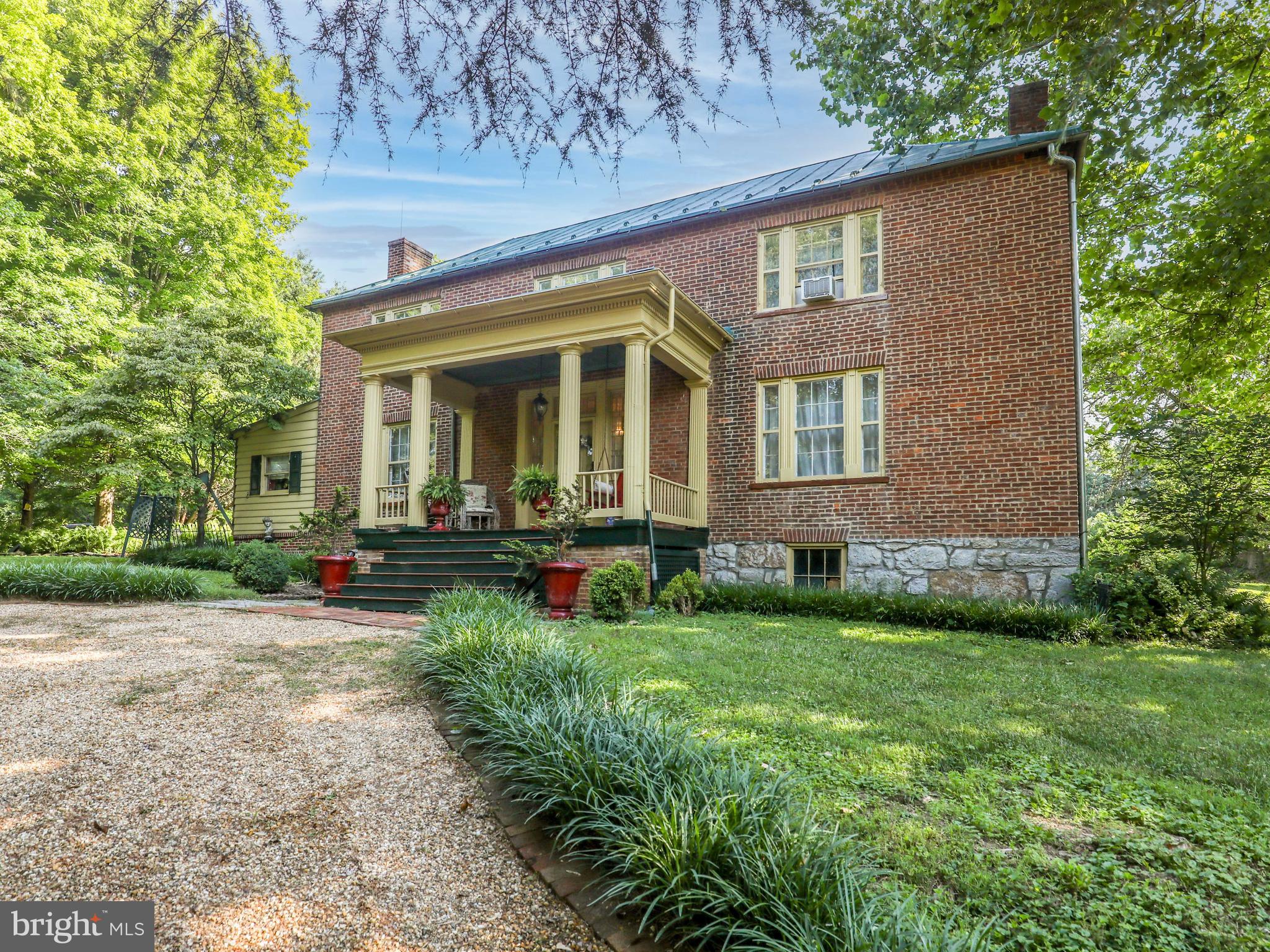 1965 North Mildred Street Ranson, WV 25438 - Photo 9 of 52