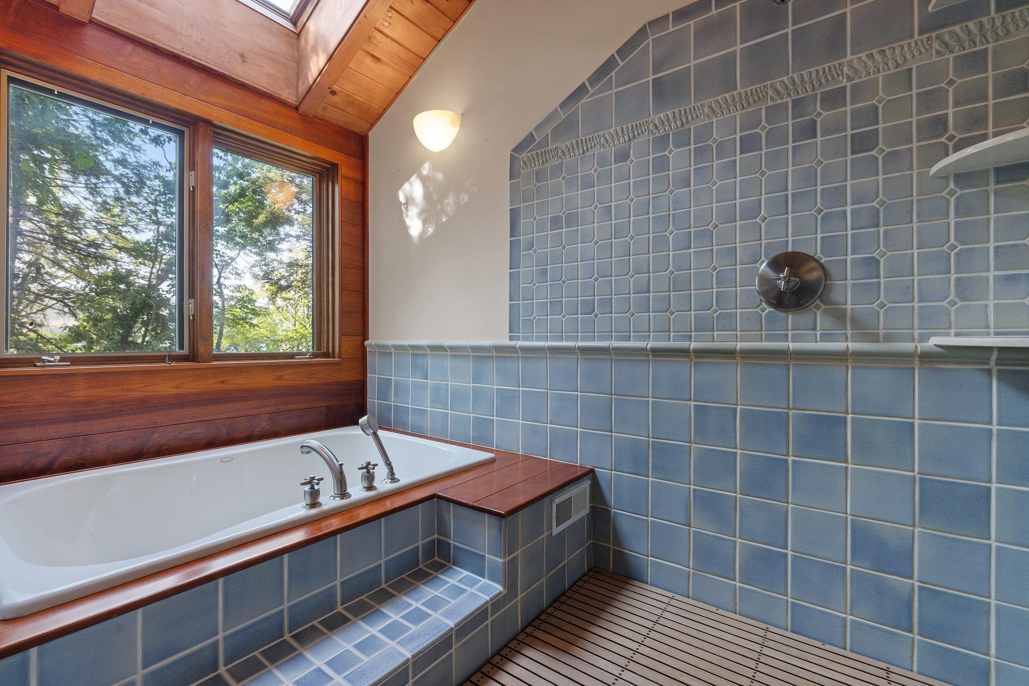 158 Cromwell Point Road Holderness, NH 03245 - Photo 22 of 40 Gallery Image 22