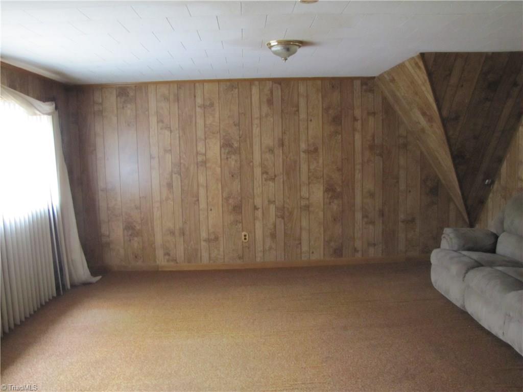 331 Leonard Road Mount Airy, NC 27030 - Photo 5 of 11 Gallery Image 5