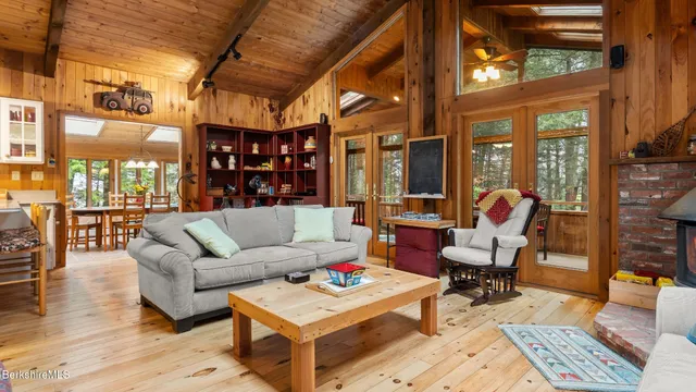 $799,000 | 343 Lakeshore Drive, Sandisfield, MA 01255