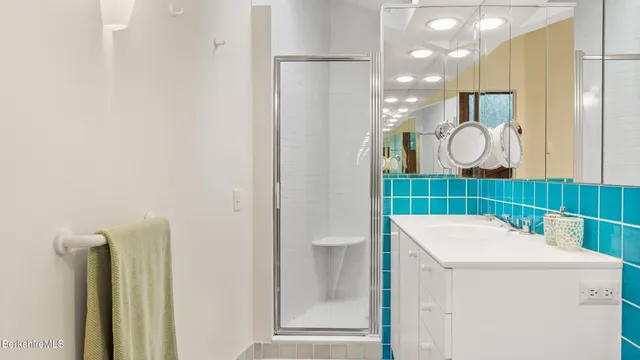 $799,000 | 343 Lakeshore Drive, Sandisfield, MA 01255