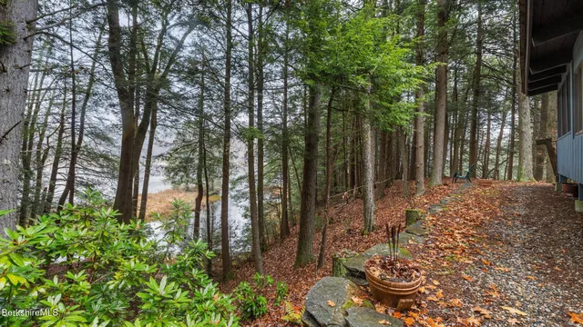 $799,000 | 343 Lakeshore Drive, Sandisfield, MA 01255