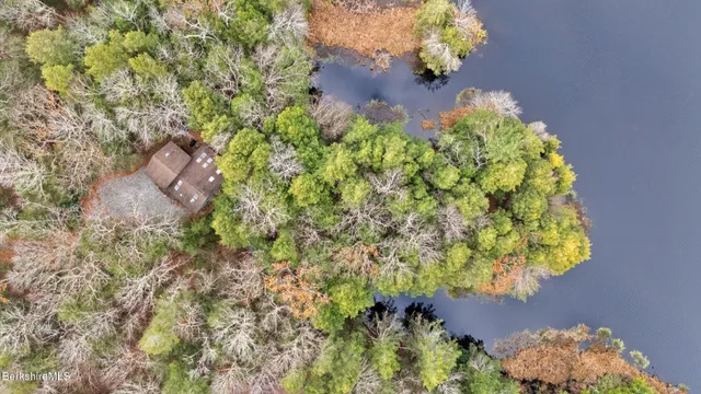$799,000 | 343 Lakeshore Drive, Sandisfield, MA 01255
