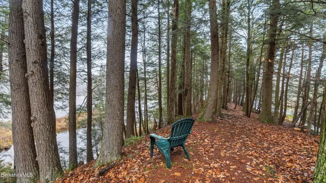 $799,000 | 343 Lakeshore Drive, Sandisfield, MA 01255