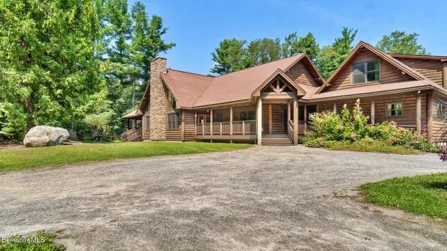 $799,000 | 343 Lakeshore Drive, Sandisfield, MA 01255