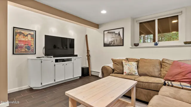 $799,000 | 343 Lakeshore Drive, Sandisfield, MA 01255