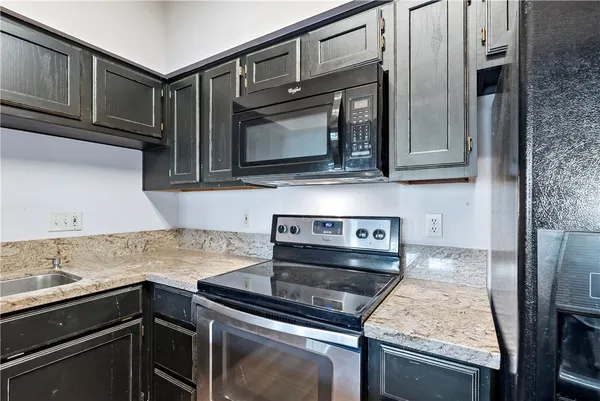 $2,000 | 3122 Camelot Drive, Unit 33, Bryan, TX 77802