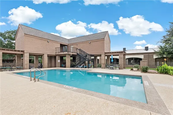$2,000 | 3122 Camelot Drive, Unit 33, Bryan, TX 77802