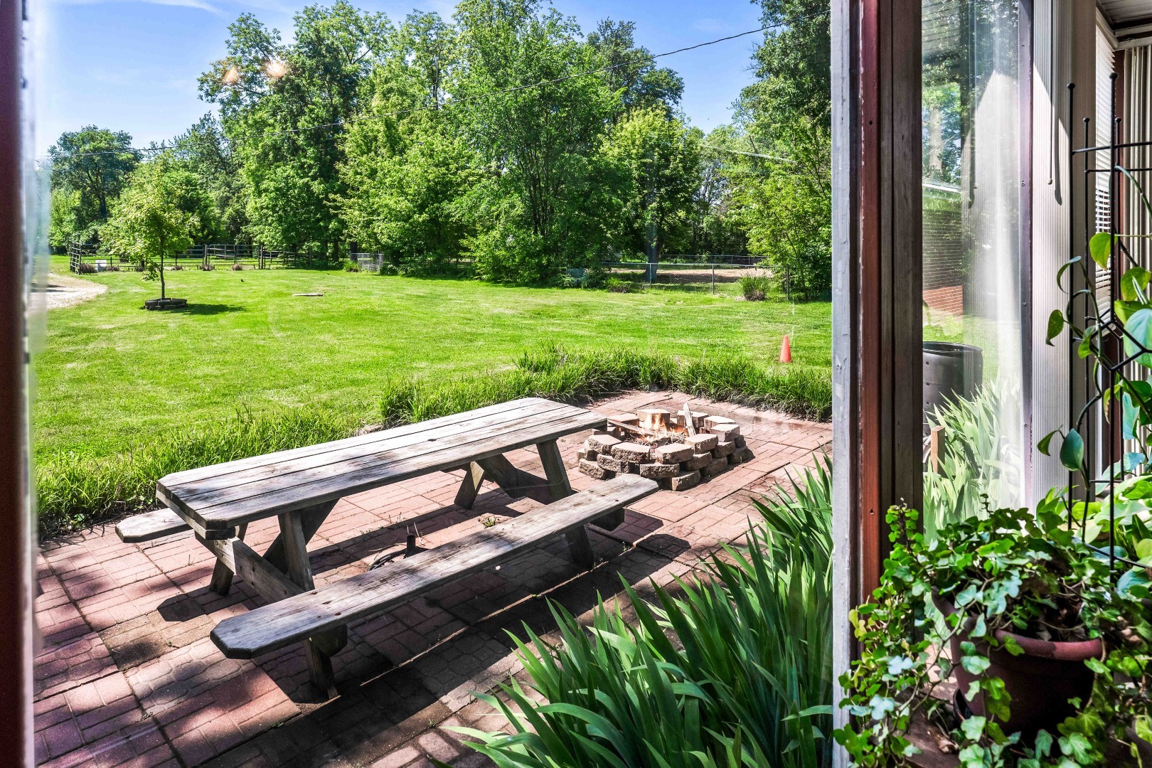 209 Woodrig Road Bloomington, IL 61704 - Photo 39 of 49