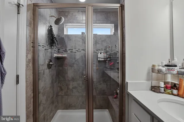 $3,400 | 865 Weald Way, Clarksburg, MD 20871