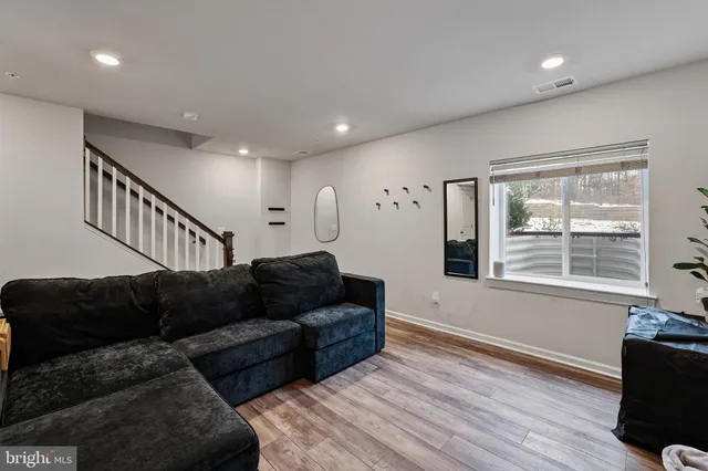 $3,400 | 865 Weald Way, Clarksburg, MD 20871