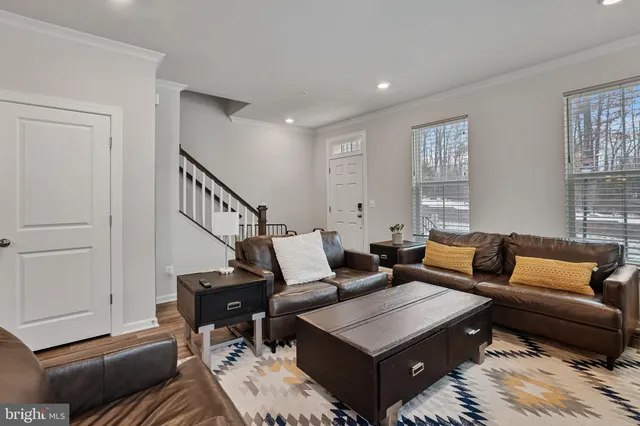 $3,400 | 865 Weald Way, Clarksburg, MD 20871