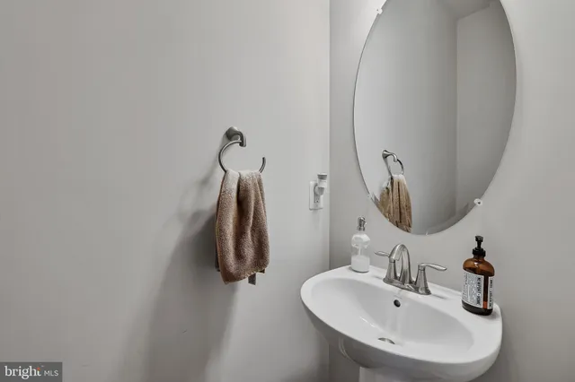 $3,400 | 865 Weald Way, Clarksburg, MD 20871