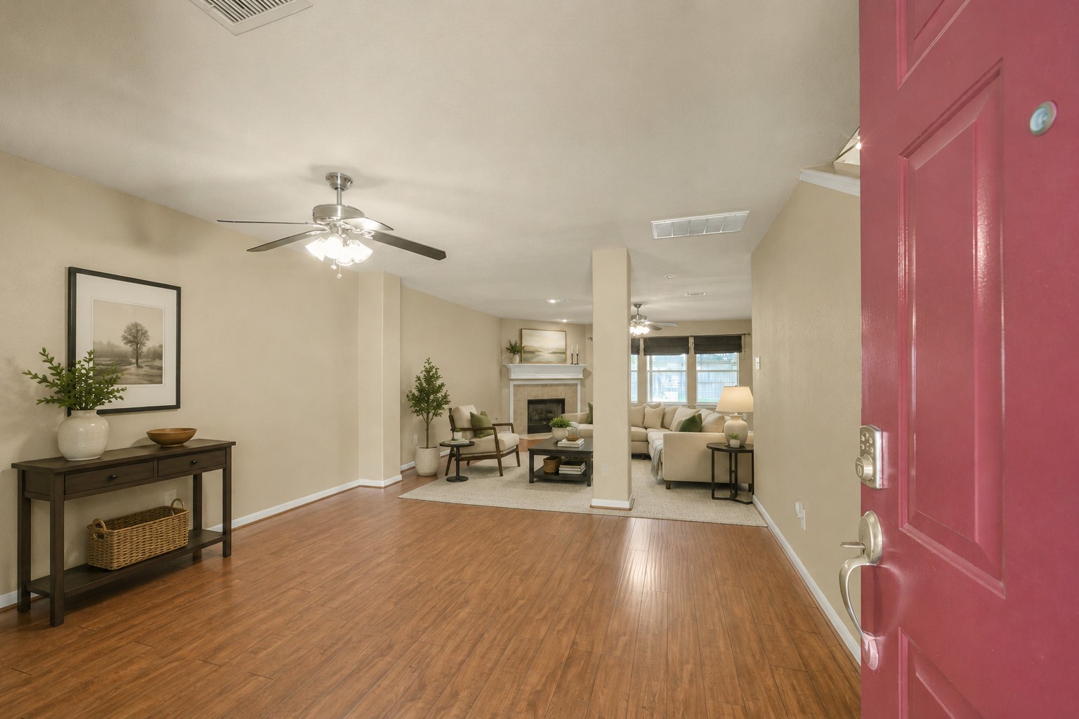 3222 Crestbridge Lane Spring, TX 77388 - Photo 2 of 20 Photos have been virtually staged for marketing purposes. Furniture, decor, and other items shown may not be present in the home. (Entrance)