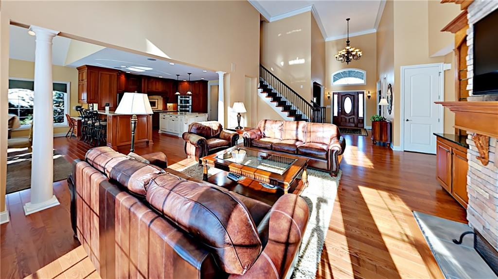 811 Mt Pleasant Road Mars, PA 16046 - Photo 6 of 25 a living room with furniture
