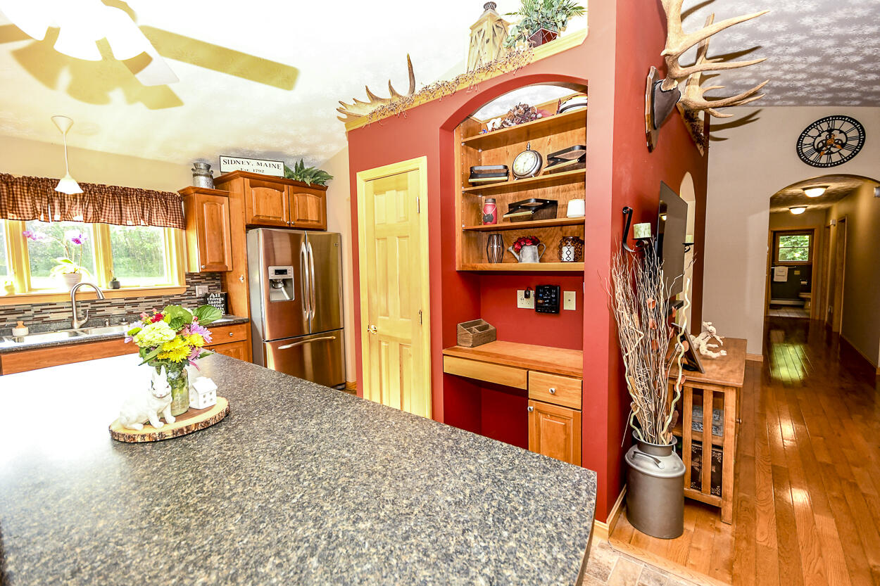 3274 Middle Road Sidney, ME 04330 - Photo 7 of 46 9