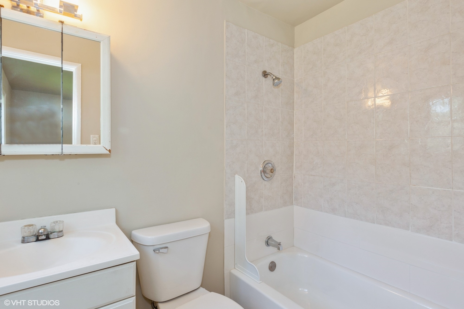 536 Redwood Road Bolingbrook, IL 60440 - Photo 7 of 13