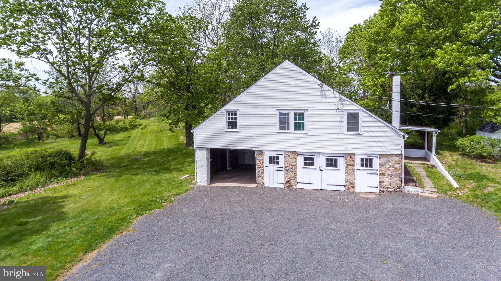 Carriage Home, Car port, garage, workshop