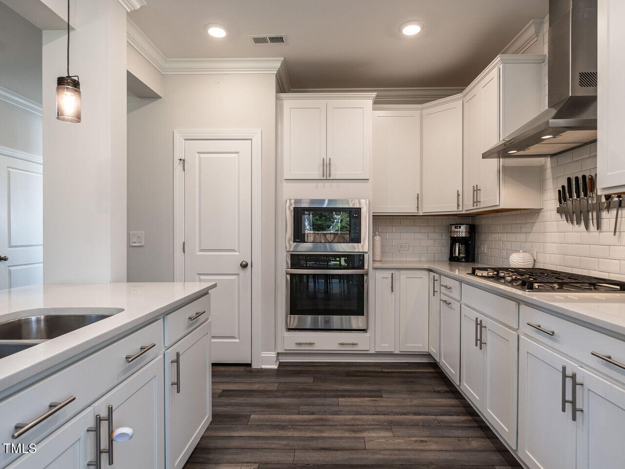 3289 Douglas Fir Road Raleigh, NC 27616 - Photo 16 of 39 016-1280x960-kitchen