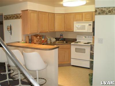 5219 Springmill Road Whitehall, PA 18052 - Photo 31 of 40