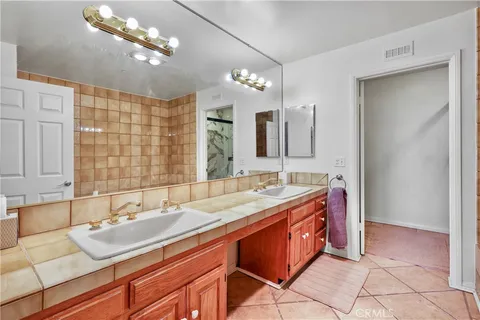 $1,299,000 | 324 North Palm Drive, Unit 407, Beverly Hills, CA 90210