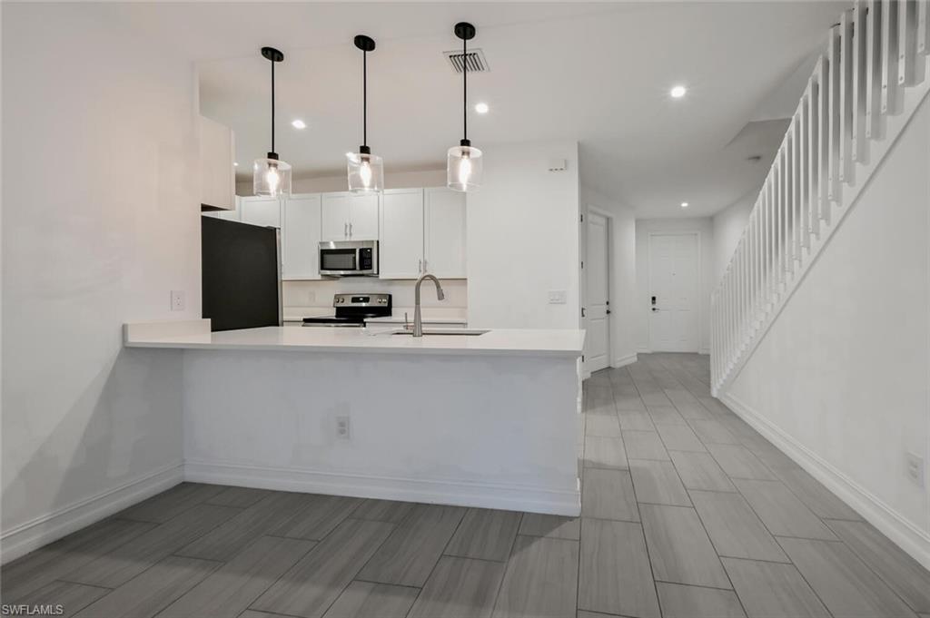 7588 Carnegie Way Naples, FL 34119 - Photo 3 of 21 Kitchen