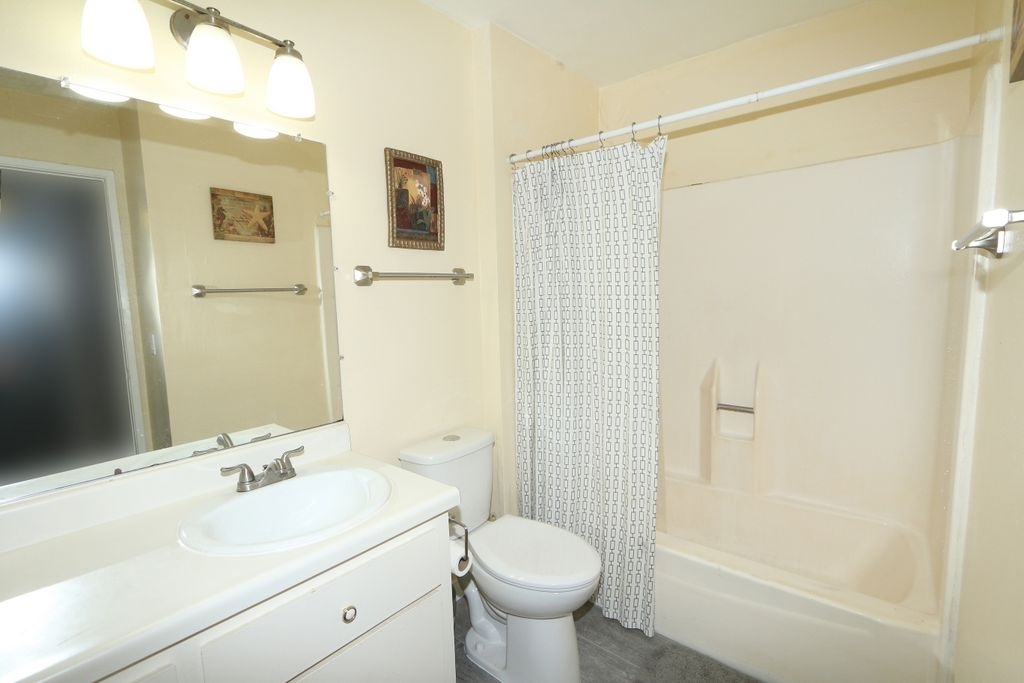 6151 Rancho Mission Road, Unit 106 San Diego, CA 92108 - Photo 13 of 21