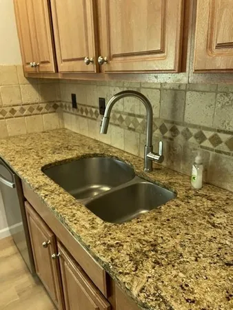 $2,000 | 713 Leading Lane, Allen, TX 75002