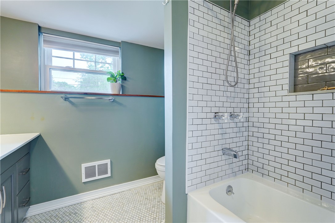 1990 Penfield Road Penfield, NY 14526 - Photo 33 of 44 2nd floor full bath- custom tile surround!