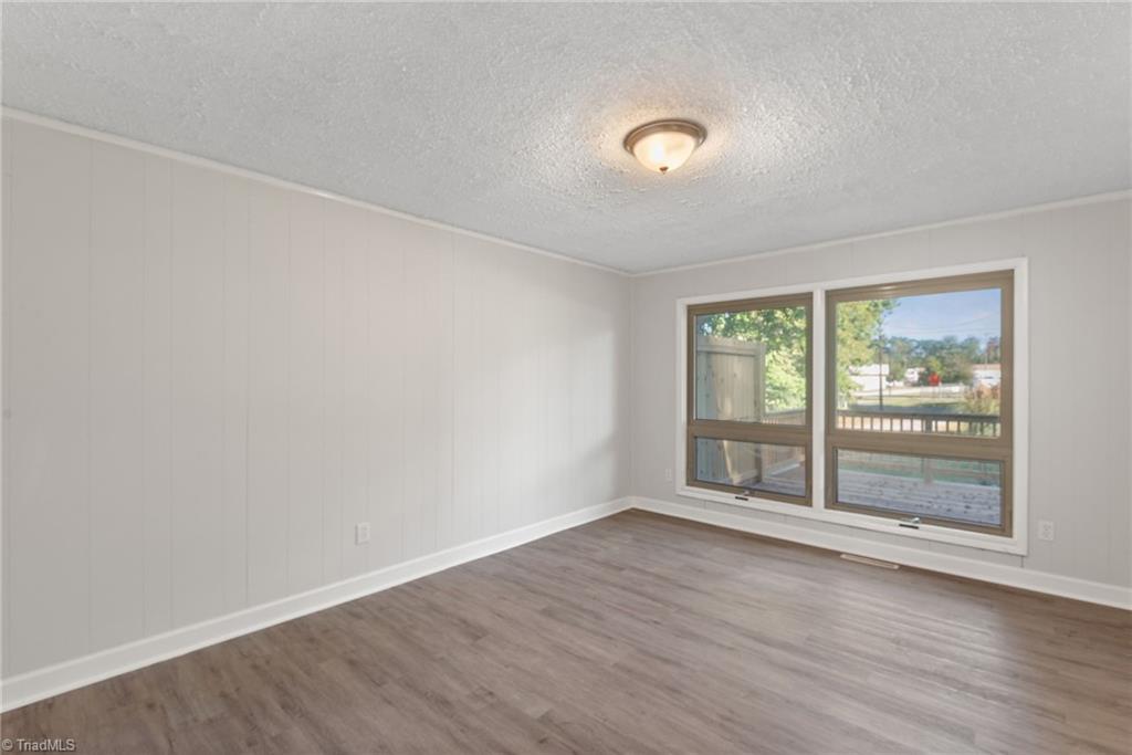 1006 Hasty School Road Thomasville, NC 27360 - Photo 11 of 24