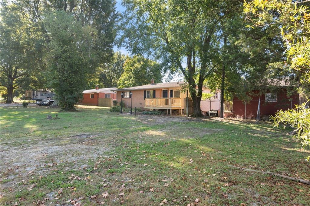 1006 Hasty School Road Thomasville, NC 27360 - Photo 4 of 24