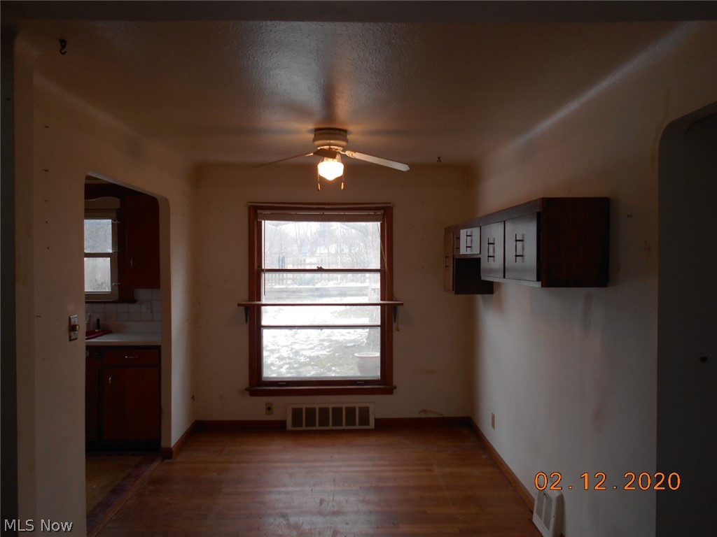 943 Learidge Road Cleveland, OH 44124 - Photo 7 of 16