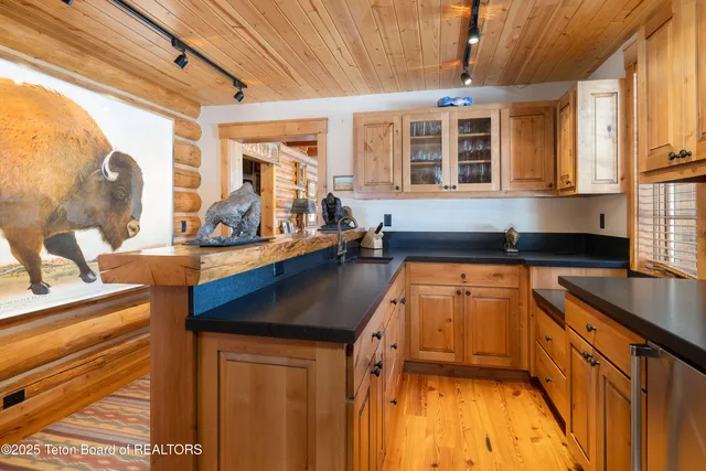 $10,250,000 | 3755 Trail Drive, Jackson, WY 83001