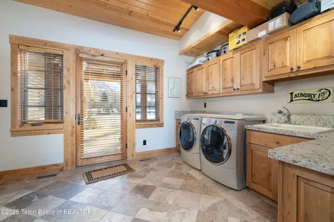 $10,250,000 | 3755 Trail Drive, Jackson, WY 83001