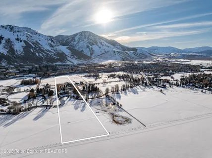 $10,250,000 | 3755 Trail Drive, Jackson, WY 83001