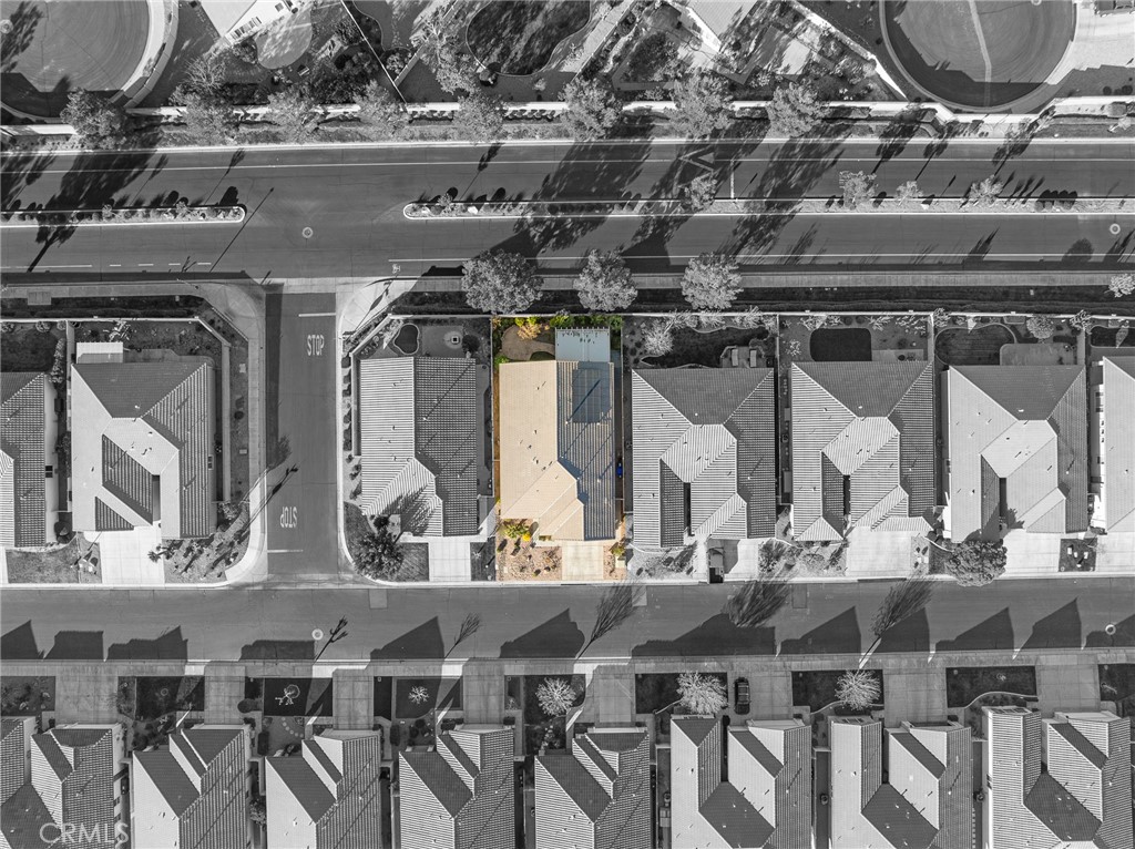 19330 Galloping Hill Road Apple Valley, CA 92308 - Photo 32 of 46 Drone photo of top of home