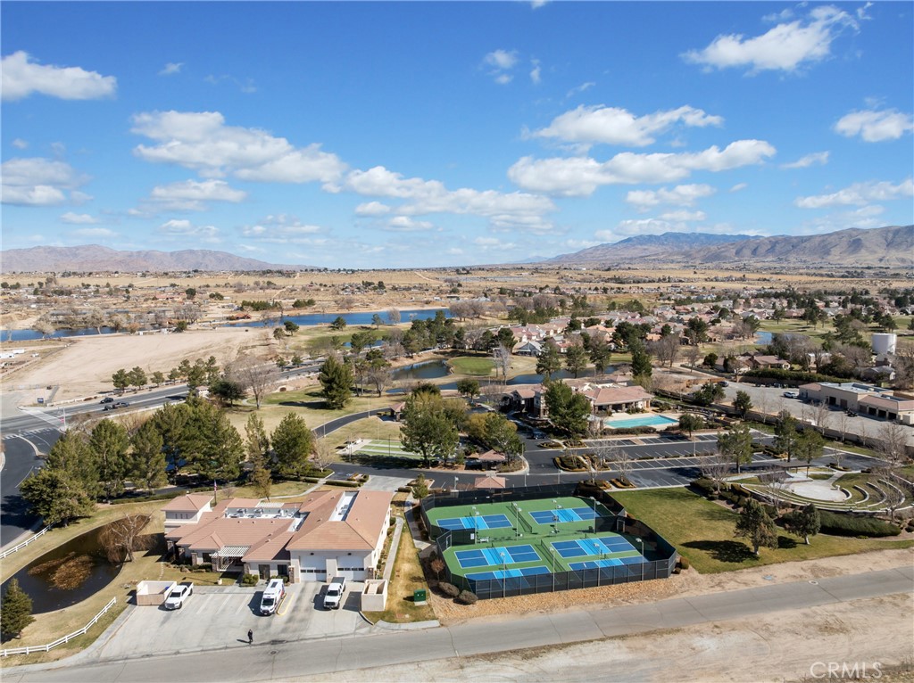 19330 Galloping Hill Road Apple Valley, CA 92308 - Photo 33 of 46 Del Webb Community