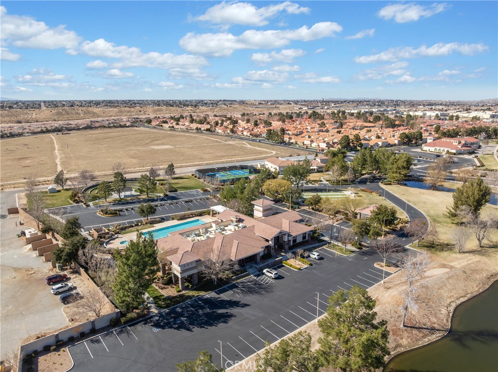 19330 Galloping Hill Road Apple Valley, CA 92308 - Photo 36 of 46 2nd Cubhouse