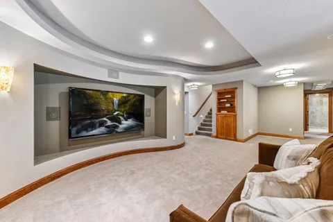 $1,100,000 | 6137 Niagara Lane North, Plymouth, MN 55446