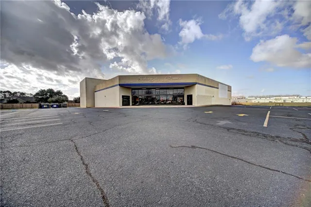 $1,975,000 | 1011 Keyser Avenue, Natchitoches, LA 71457